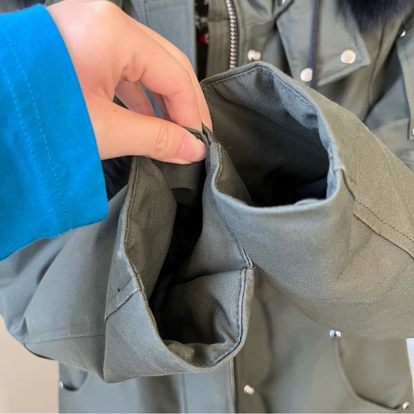 NEW🍉Moose Knuckles Stirling Down Jacket Parka Shearling Trim Green Black Pom - Picture 10 of 15